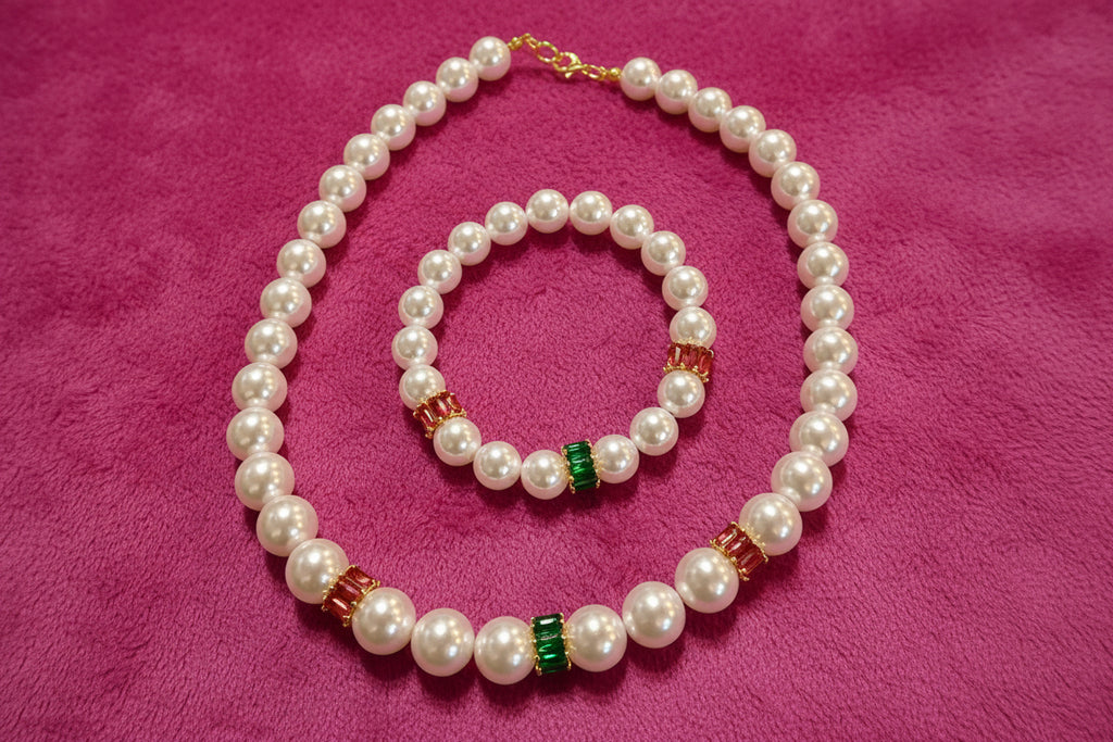 Pearl Necklace and Bracelet Set